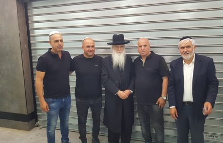 קביעת מזוזה בקייטרינג לי-בר במתחם I-SALMON